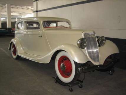 Lot 653 - 1933 Ford Victoria