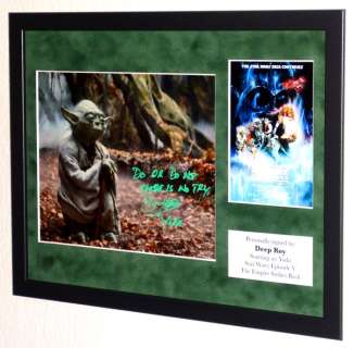 Star Wars Episode V: The Empire Strikes Back - Deep Roy (Yoda) Premium Framed, signed + COA & Photo signing session | Catawiki