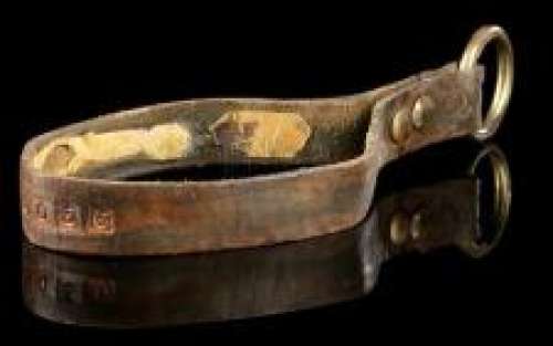 DAY OF THE DEAD (1985) - Lot 80 - Zombie Specimen Collar