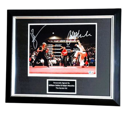 Karate Kid, the - William Zabka & Ralph Macchio Signed - Premium Frame – Museum Quality - No Rp Price !! | Catawiki