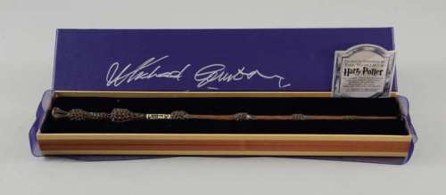 Harry Potter (2001) A replica wand & box, by The Noble Collection, signed on the box by Sir… | Ewbank’s