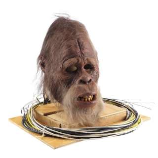 HARRY AND THE HENDERSONS (1987) - Lot #165 : Cable-Controlled Harry Mask