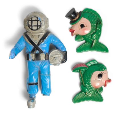 Paul Reubens | Lot 6 - “Pee-wee’s Big Adventure” Bathroom Set Dressing | Julien’s