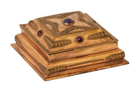 The Goonies | "One-Eyed Willy" Treasure Chest Prop and Jack Johnson Signed "Skeleton Organ" Blueprint Copy | Julien’s