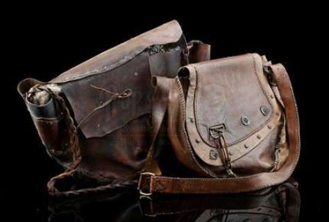 Warcraft - Lot 183 - Khadgar (Ben Schnetzer) Bags