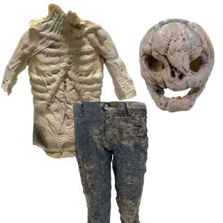 Lot 18 - Dark Harvest Sawtooth Jack‘s Dustin Ceithamer Head Mask, Body Suit & Pants