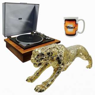 Minx Doug Jake Johnson Screen Used Leopard Statue, Record Player & Mug Ep 203, 207 | VIP Fan Auctions