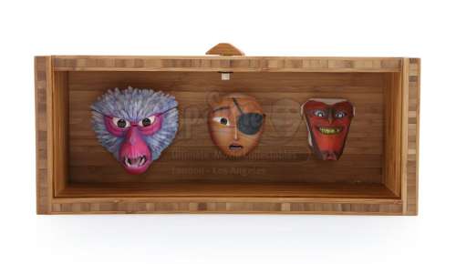 KUBO AND THE TWO STRINGS (2016) - Lot 287 - Kubo, Monkey, and Beetle Stop-Motion Puppet Faces Gift