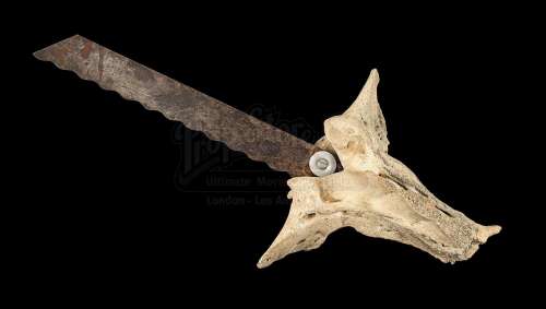 THE TEXAS CHAIN SAW MASSACRE (1974) - Lot 546 - Bone Kitchen Knife