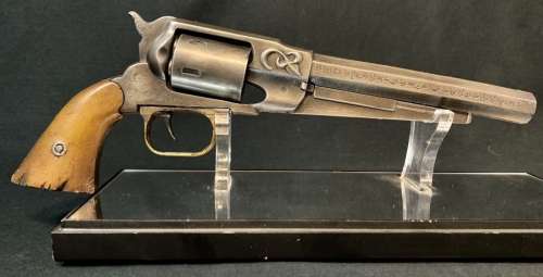 Lot 263 - The Dark Tower (2017) - Roland (Idris Elba) Screen Used Stunt Gun