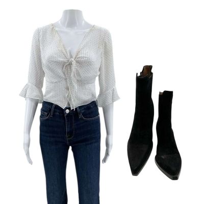 The Smashing Machine Dawn Staples (Emily Blunt) Screen Worn Blouse, Jeans & Boots Ch 9 Sc 73-1 & 73-2 | VIP Fan Auctions