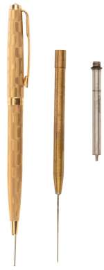 Lois Chiles ’Holly Goodhead’ poison pen and accessories from Moonraker. | Profiles in History