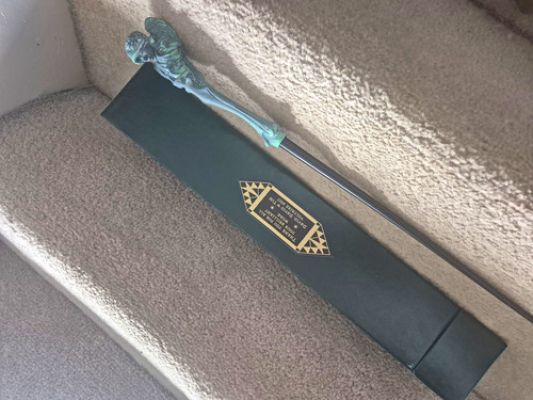 Rare Crew Gift Wand and Wand Box from the of Fantastic Beasts.