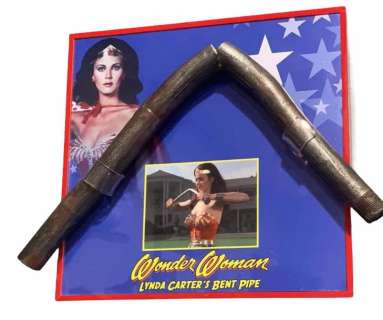 Wonder Woman (1975-1979) - Wonder Woman (Lynda Carter) Stunt Pipe | Hanlin Auction Service