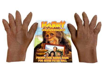 Lot 254 - Harry & The Henderson‘s (1987) Harry Gloves