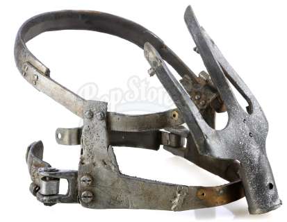 MAD MAX: FURY ROAD (2015) - Lot 466 - Max Rockatansky‘s (Tom Hardy) Stunt Muzzle