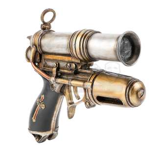 VAN HELSING (2004) - Lot 870 - Van Helsing‘s (Hugh Jackman) Stunt Grappling Gun