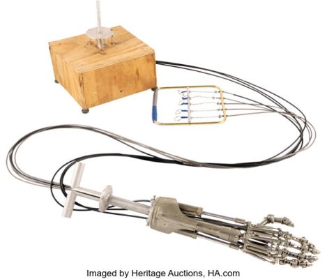 Terminator 2: Judgment Day (Carolco, 1991), SFX Cable-controlled T-800 Endoskeleton Arm. | Heritage