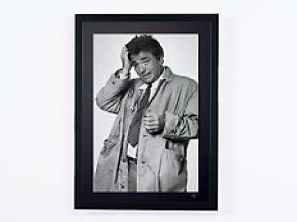 Columbo - Classic TV - Peter Falk As Inspector Columbo | Columbo - Classic TV - Peter Falk as Inspector Columbo - Fine Art Photography - Luxury Wooden Framed 70X50 cm - Limited Edition Nr 01 of 30 - Serial ID 17000 - Original Certificate (COA), Hologram Logo Editor and QR Code | Catawiki