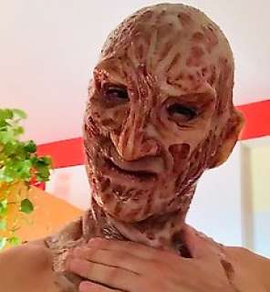 Nightmare on Elmstreet | Nightmare on Elmstreet - Custom made Freddy Krueger (Robert Englund) Silicone mask - by artists Andrea Leanza & Christian - | Catawiki