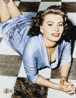 Two Women - Sofia Loren - Erotic Icon - Signed 20x25 cm Photo - with BECKETT COA | Catawiki