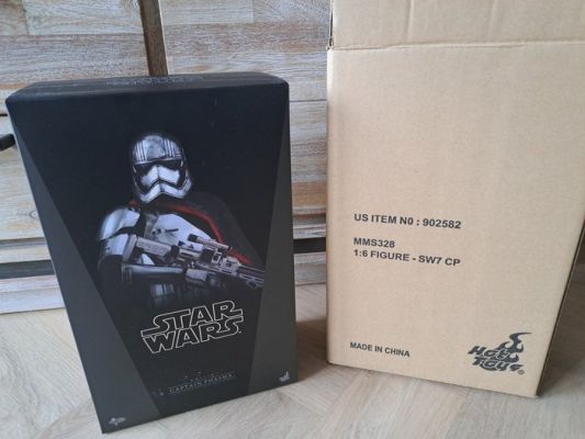 Star Wars Episode VII: The Force Awakens - Hot Toys