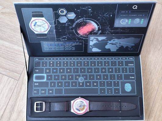 James Bond, sin tiempo para morir - Q2 (James Bond) - Swatch | Catawiki