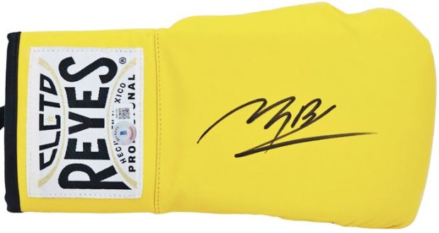 Creed - Michael B Jordan - Signed Glove - With Beckett COA | Catawiki