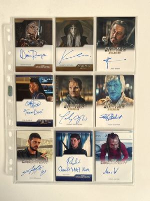 Unique Star Trek Discovery collection of 14 rare autograph cards plus 479 other cards (all in mint | Catawiki