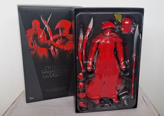 Hot Toys - Action figure MMS454. Praetorian guard with double blade | Catawiki
