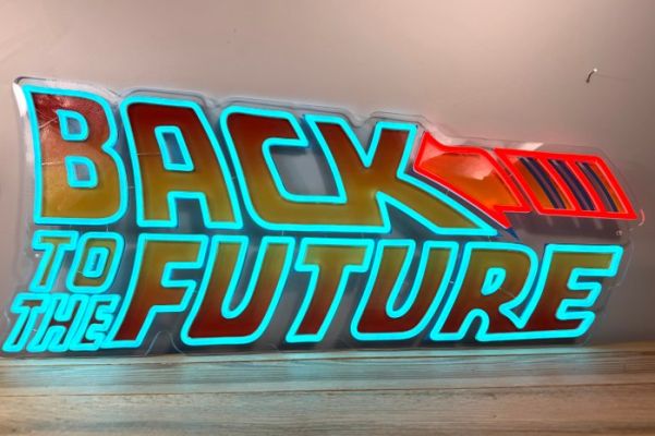 Back to the Future - Neon light sign - Plexiglass | Catawiki