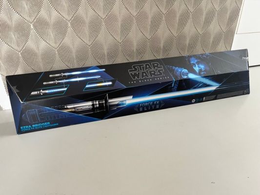 Star Wars - Hasbro, Star Wars - - Movie prop Light saber Hasbro black series Sealed box | Catawiki