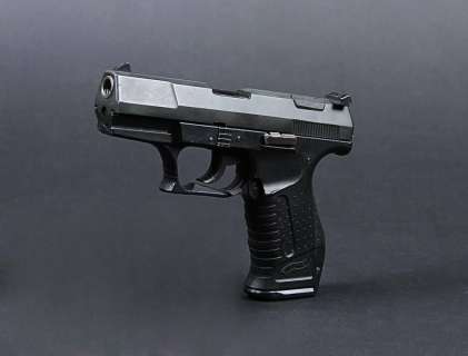 DIE ANOTHER DAY (2002) - Lot 165 - James Bond‘s (Pierce Brosnan) Walther P99 Pistol