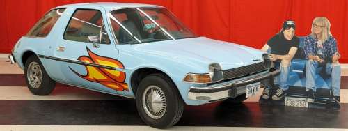 Wayne’s World Mirthmobile 1974 AMC Pacer X | misc / divers