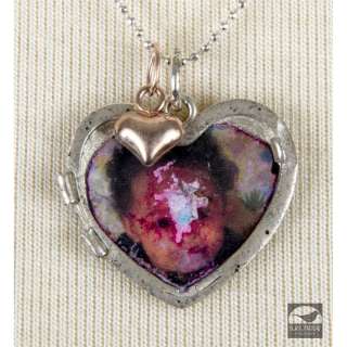 Annie (2014) | Annie’s Hero Heart-shaped Locket from Annie | Blacksparrow