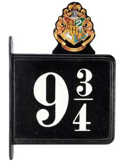 HARRY POTTER FRANCHISE (1997-2011) - Lot #191 : Platform 9 3/4 Sign
