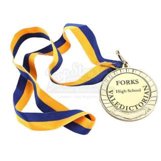 THE TWILIGHT SAGA: ECLIPSE (2010) - Lot 241 - Jessica Stanley‘s Forks High School Valedictorian Medal