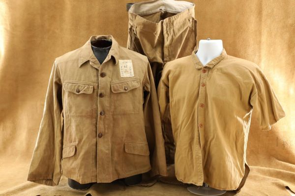 Lot 1402 - Modern Repro Possible "Hacksaw Ridge" Movie Prop Imperial Japanese Army WW2 Tropical Combat Uniform | Other auctions