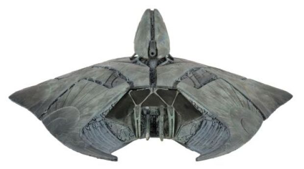 INDEPENDENCE DAY (1996) - Lot #818 : 25-Inch Harvester Attacker Spaceship Model Miniature