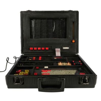 Aliens (1986) | Bishop’s (Lance Henriksen) Screen-Matched Light-Up Computer Terminal | Propstore