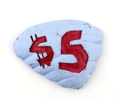 Lot 2023 - The Flintstones Via Rock Vegas (2000) A $5 Clam Shell from the live action comedy prequel, Clam shel