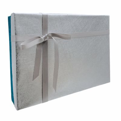 Lot 8: Wuthering Heights Cathy (Margot Robbie) Screen Used Christmas Gift Box | VIP Fan Auctions