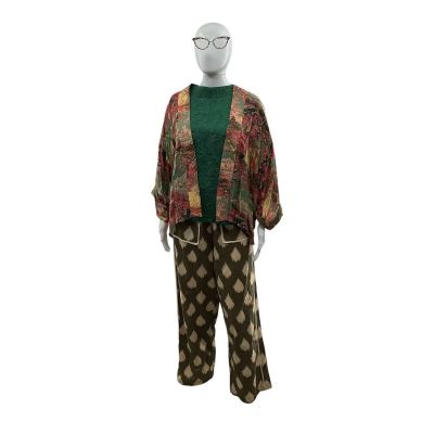 The Sheep Detectives Beth Pennock Screen Worn Kimono, Textured Shirt, Trousers & Glasses Ch 3 Sc 34pt1-114 | VIP Fan Auctions
