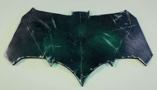 Lot 161 - Justice League (2017) - Batman (Ben Affleck) Bat Chest Emblem