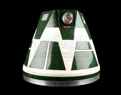 STAR WARS: THE LAST JEDI (2017) - Lot 784 - R4-X2 Droid Dome