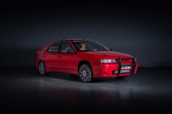 Espace Détente (2005) / Le Séminaire Camera Café (2009) | 1993 Citroën Xantia 1.8L Chassis no. VF7X17A00017A7074 | Bonhams