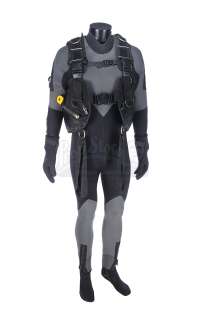 THE BOURNE IDENTITY (2002) - Lot 130 - Jason Bourne‘s (Matt Damon) Wetsuit Costume