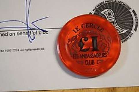 James Bond 007: Dr. No | James Bond 007: Dr. No - "Le Cercle Ambassador’s Club" Casino Chip 1 GBP - Filmrequisite, With COA - See images and | Catawiki