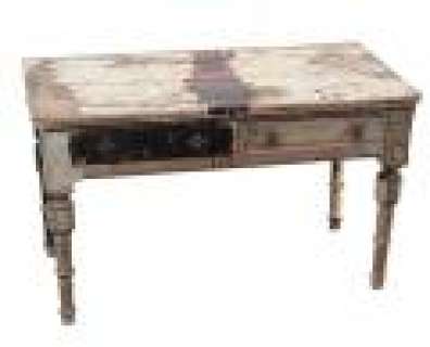 Bates Motel - Lot 18 - Chick‘s Bloody Desk From Norman‘s Basement