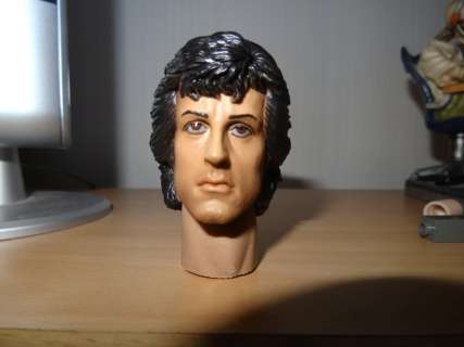 Miniature figure - Set of 25 custom made 1/6 head sculpts - Stallone, Willis, Chan and many more - see images (25) - Plastic | Catawiki